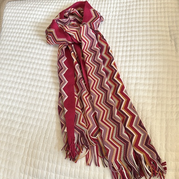 NWT Vintage Lord & Taylor patterned scarf - Picture 5 of 5